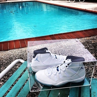 Nike akrilik sneaker vitrinin için promosyon büyük akrilik sneaker ekran kutusu