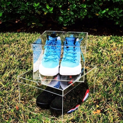 Nike akrilik sneaker vitrinin için promosyon büyük akrilik sneaker ekran kutusu